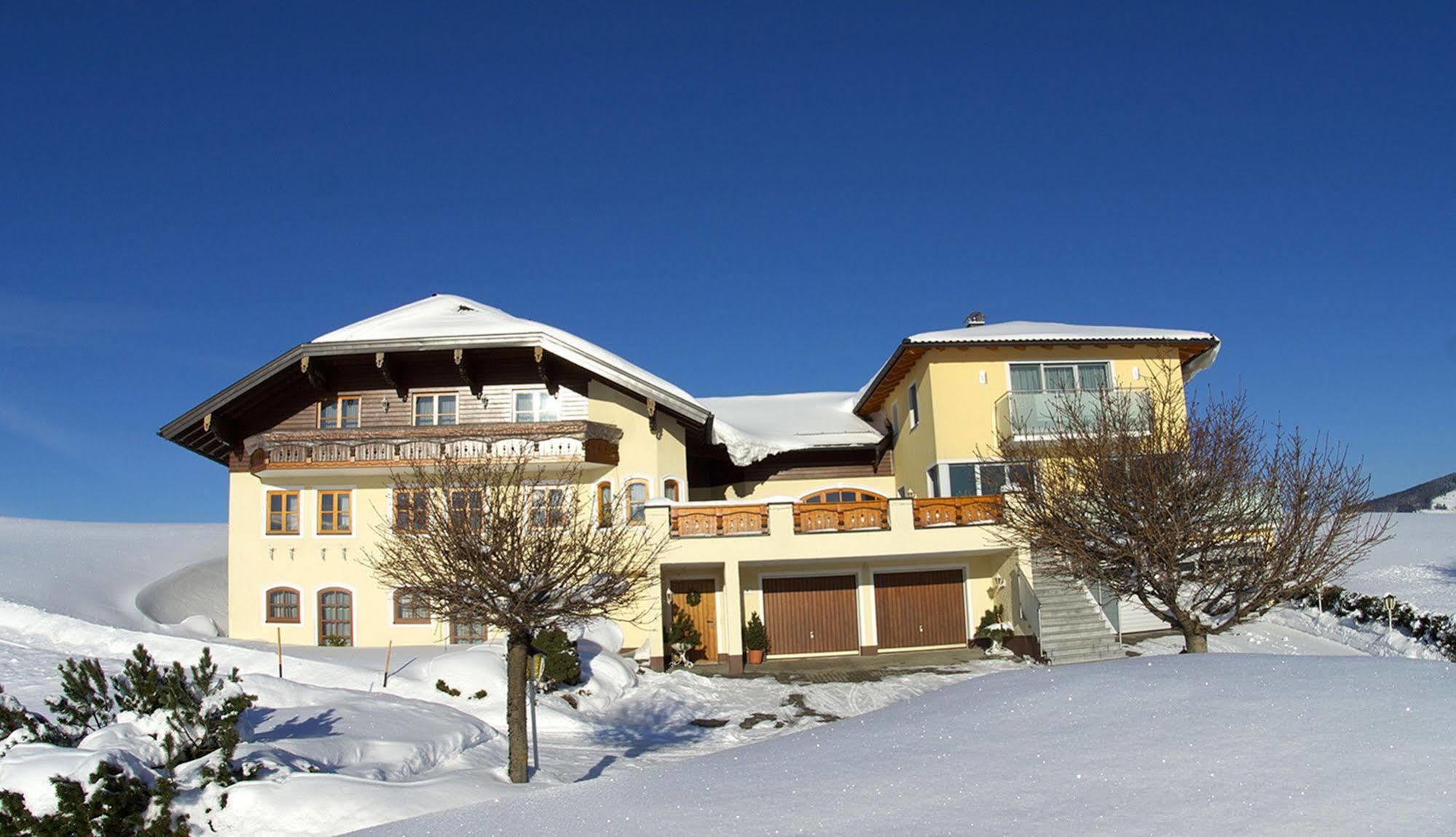 Gaestehaus Stabauer Mondsee Bagian luar foto