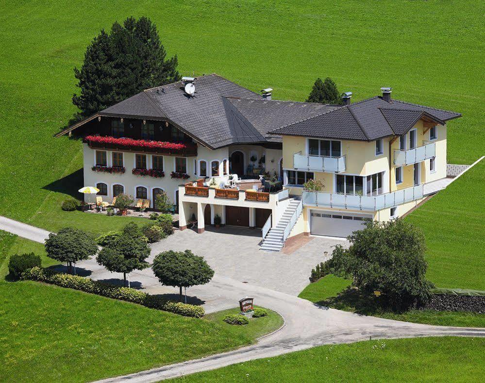 Gaestehaus Stabauer Mondsee Bagian luar foto
