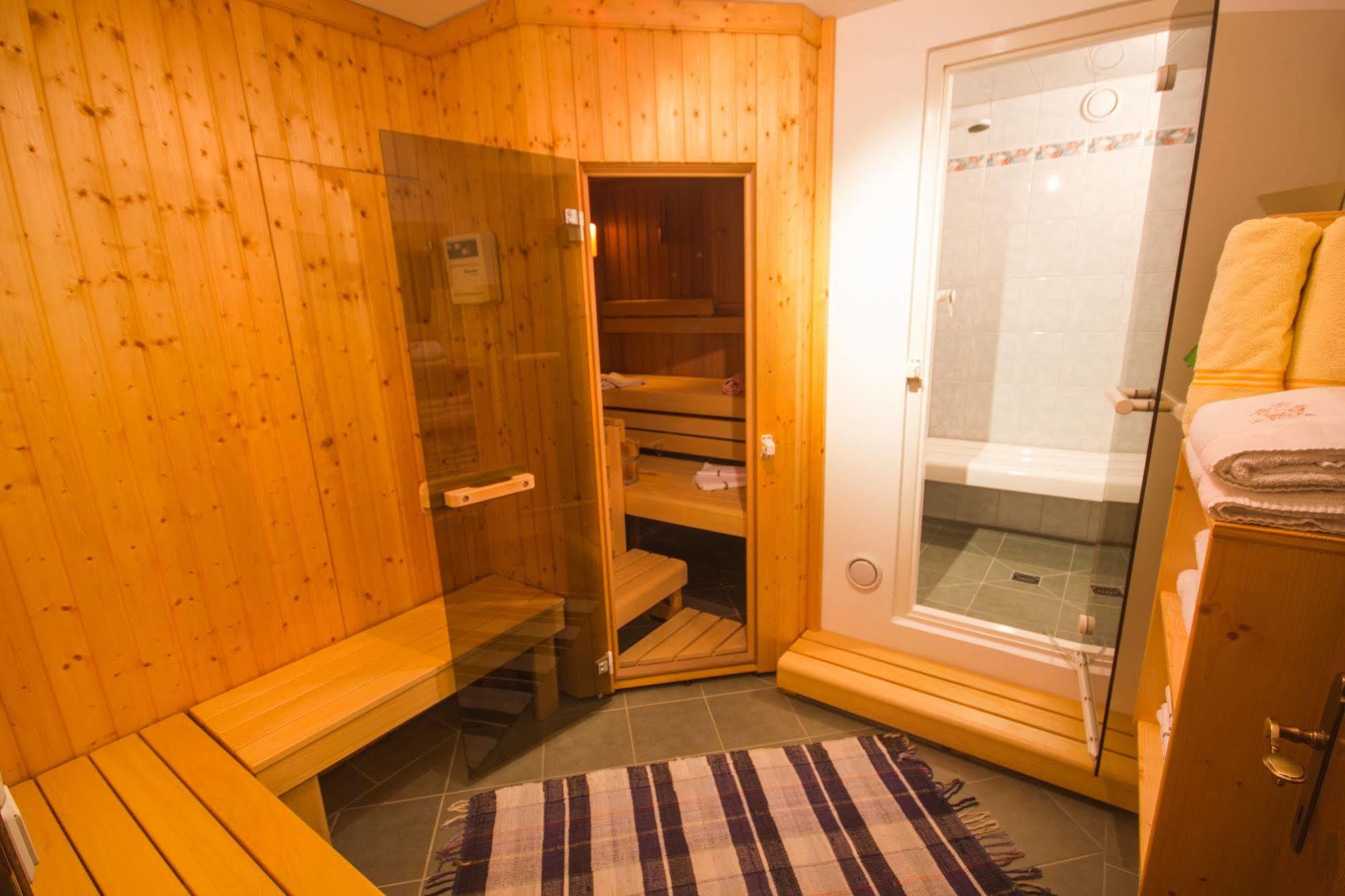 Gaestehaus Stabauer Mondsee Bagian luar foto